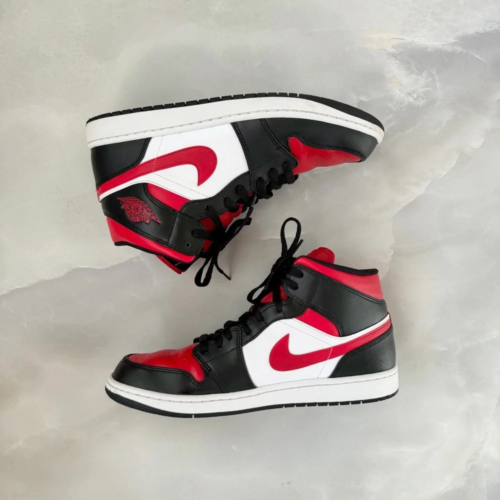 Jordan Air Retro Sneakers